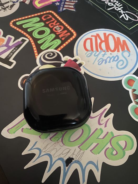Galaxy buds live
