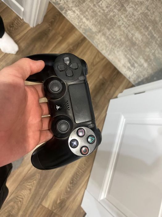 Ps4 slim 512gb с играми в дисках 5 игр
