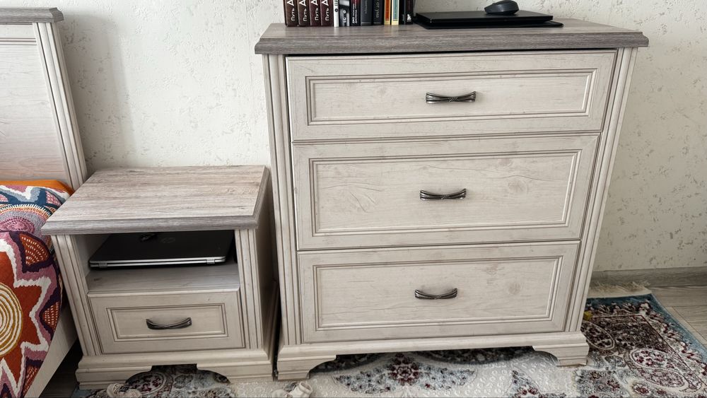 Спальный гарнитур