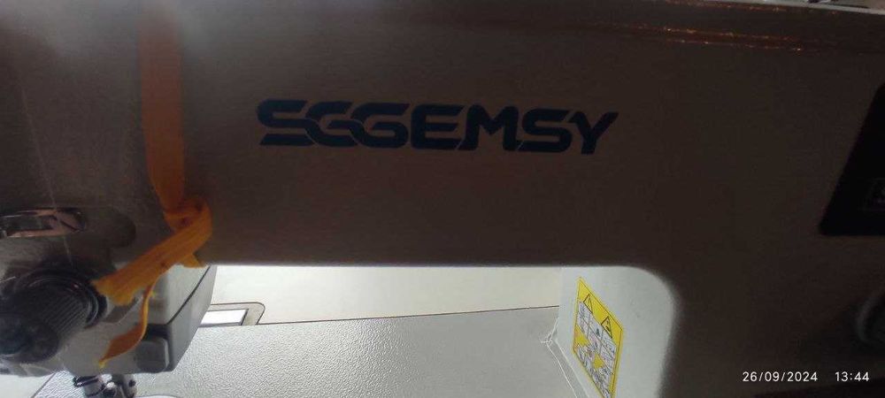 Продаю свою швению машинки новые