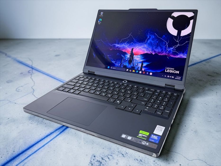 НОВ! Lenovo Legion 5 15.1" WQXGA 165Hz Ultra 7 16RAM 1TB RTX 5070 8GB Гаранция!