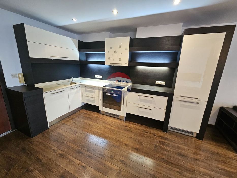 Дава се под наем Двустаен апартамент в Варна, Възраждане 1 - 91 кв.м за 508.47 € - Снимка #4