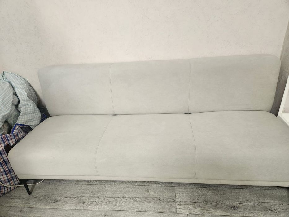 Продам диванчик раскладной.