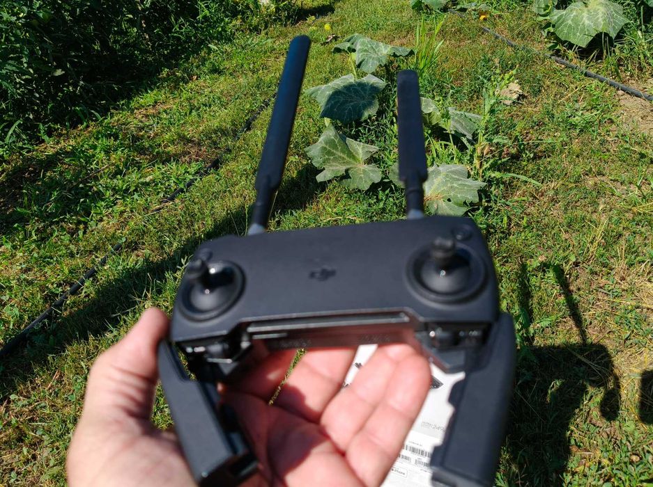 Drona dji mini se