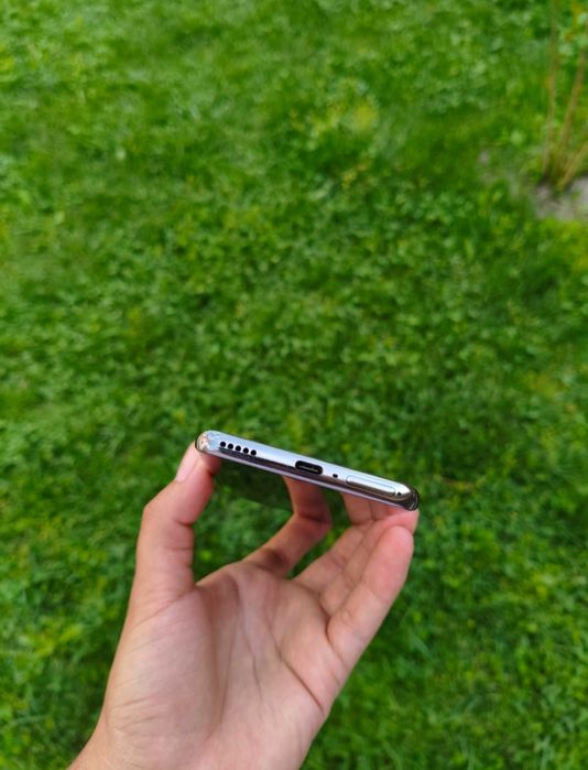 Flagman Oppo Reno 11 5G 12/256 в полном комп. в идеале
телефон с шикар