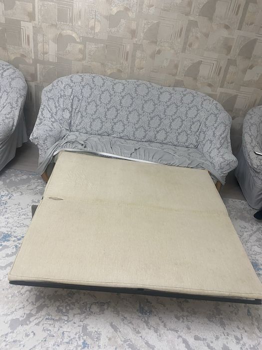 Диван    гостинный