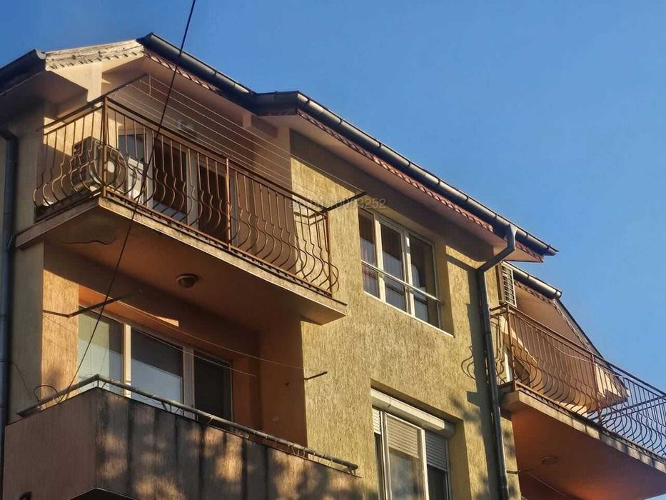 Дава се под наем Тристаен апартамент в Пловдив, Коматевски възел - 107 кв.м за 510 € - Снимка #13