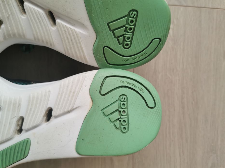 Pantofi sport Adidas, non marking, mărimea 39