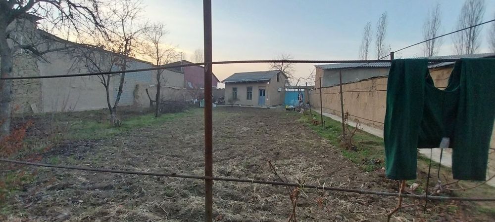 Участка сотилади