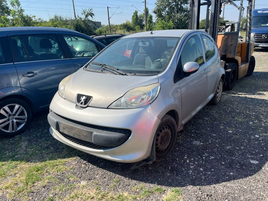 Dezmembrez Peugeot 107 gri argintiu 1.0 benzina 2007