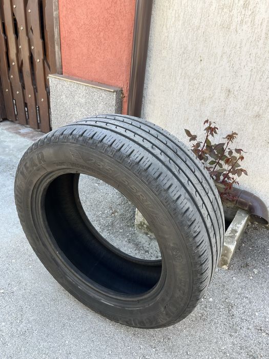 Комплект летни гуми 235,55,17, SUV, 240 лева.