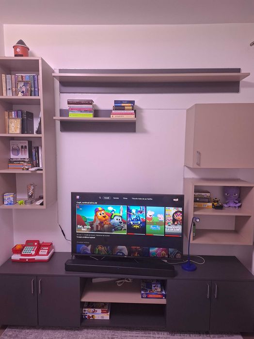 Living. Mobila ieftina