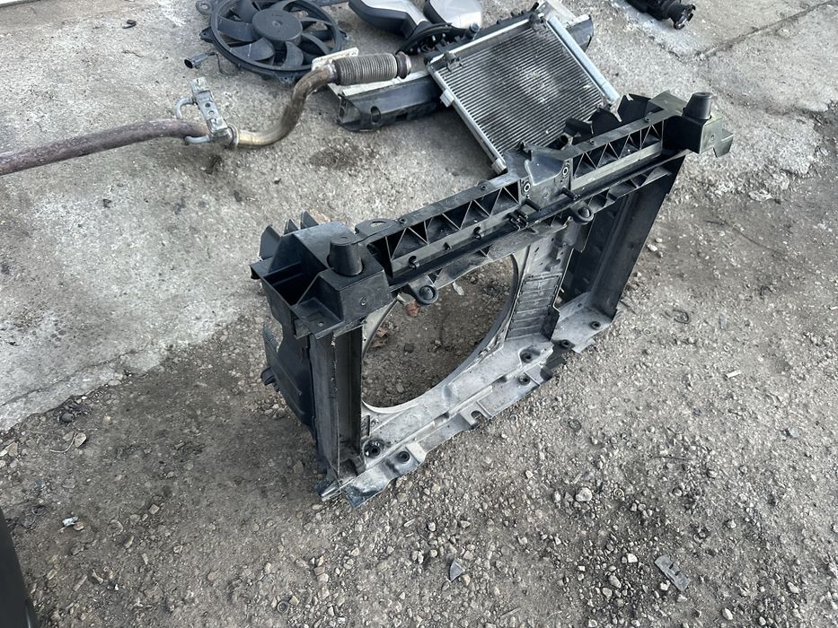 Преден панел за Ситроен Берлинго и Пежо Партнер 2008-2015г.!