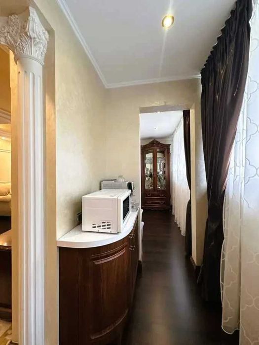 Дава се под наем Двустаен апартамент в София, Център - 56 кв.м за 407.49 € - Снимка #4