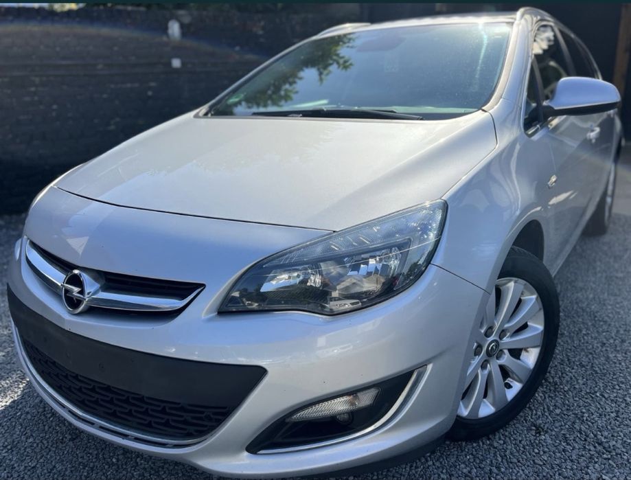 Opel Astra Sports Tourer 1.6-Diesel-Manual 81hp-218.000
