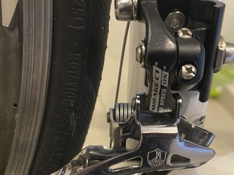 Карбонов шосеен велосипед Boardman