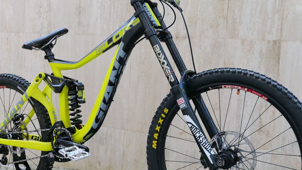 Giant Glory 2 DownHill, Boxxer RC, DT Swiss 350, FR630, XT