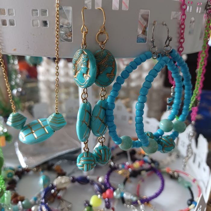Lot bijuterii handmade 100 buc