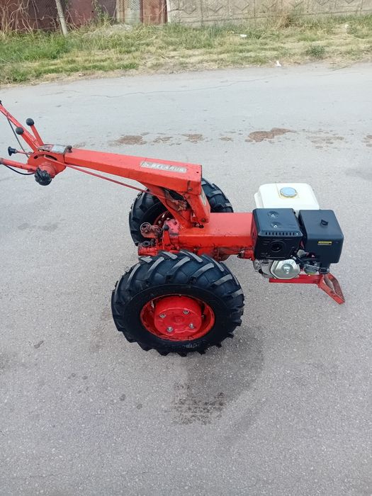 Продавасе  мотоблок Беларус