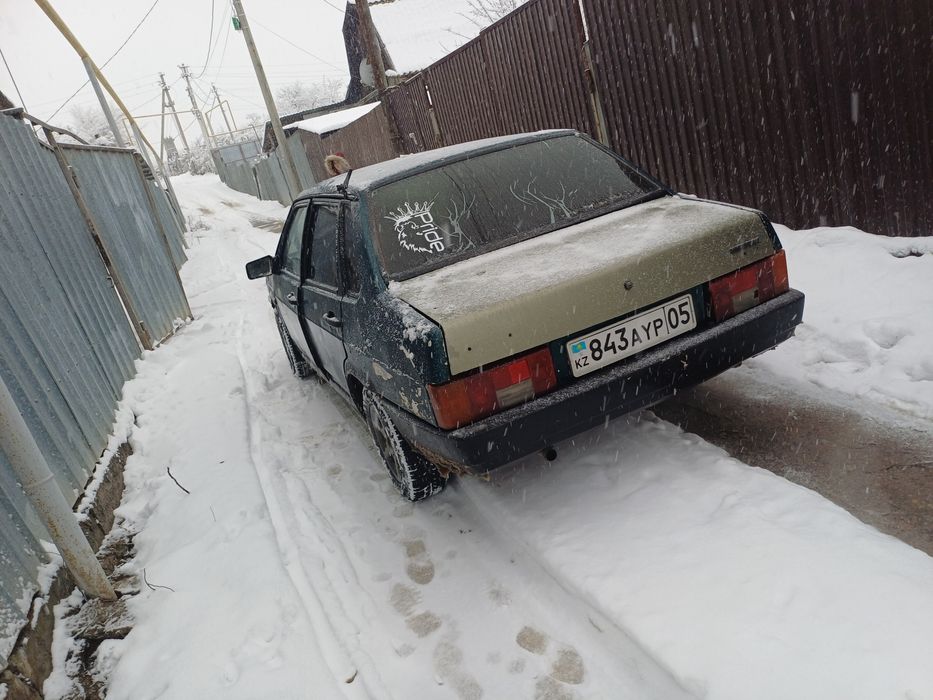 Продам машину ваз 21099