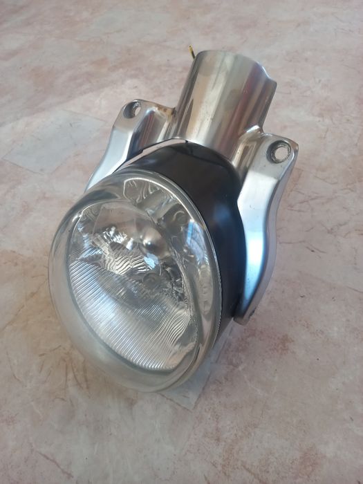 Harley Davidson  V-Rod фар