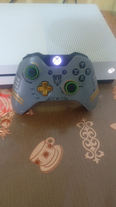 Vând Xbox one S stare bună de funcționare