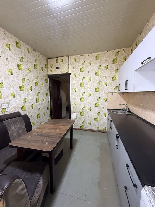 Срочно продаётся 4-х комн квартира в Сергели Строител, 4/6/9