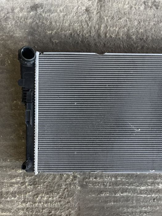 thumbnail interactive-video image 1 of Genuine BMW Radiator Cooling Fan 7640508 - For 1 3 4 Series F20 F21 F30 F31 F32 F33 1 of 3