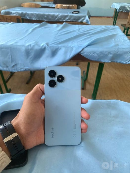 Realme Note.  50