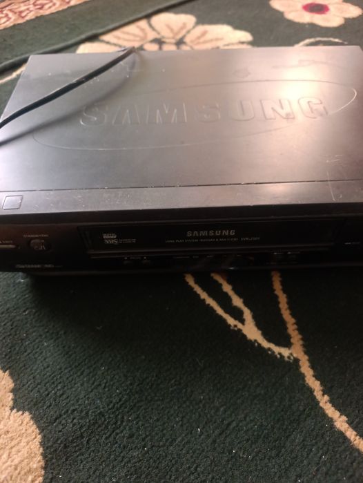 Eski tuylarni ko'rish uchun nomi: Samsung SVR-2501 VHS