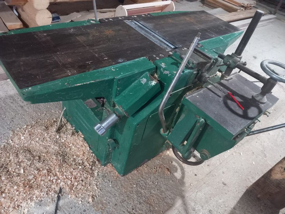 Abrict  tamplarie de vânzare