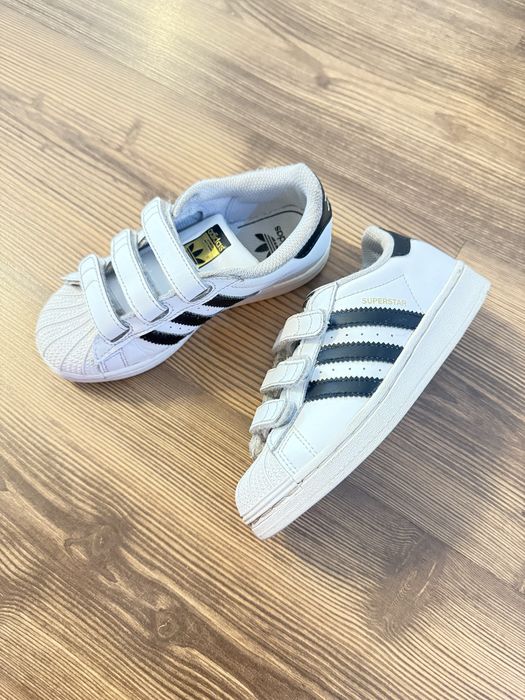 Кроссовки adidas