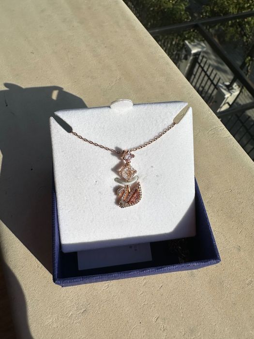 Оригинално колие Swarovski Dazzling Swan – ново, с кутия