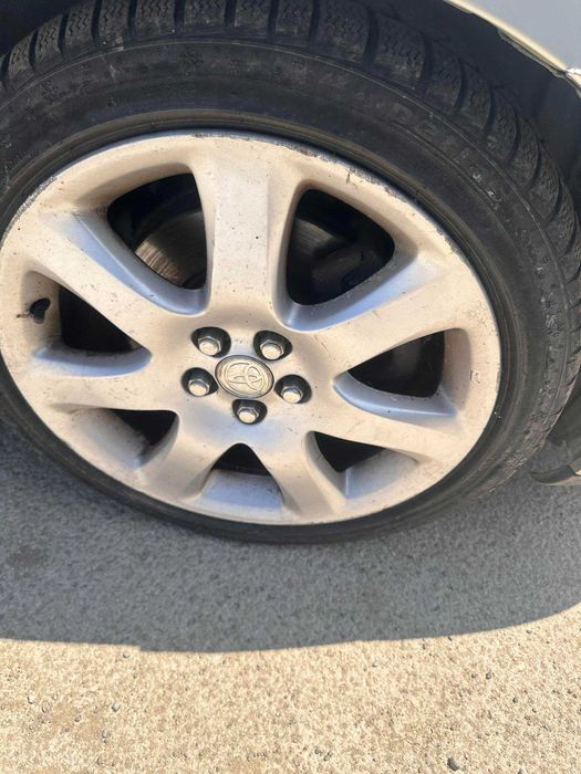 НА ЧАСТИ Toyota Avensis 2.0Vvt-i 147к.с ръчка 2005г