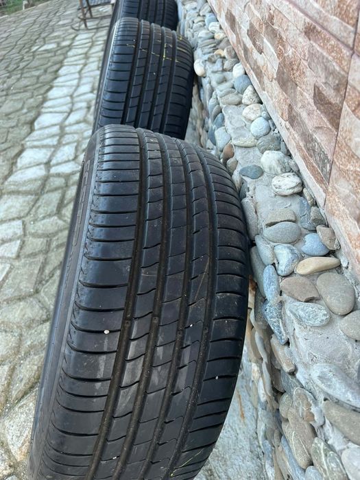 Cauciucuri de vara 215/45/R16