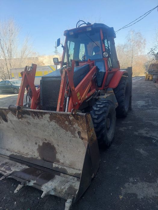Продам экскаватор-погрузчик