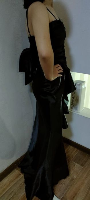 Срочно продам платья