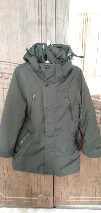 Продам куртку на мальчика