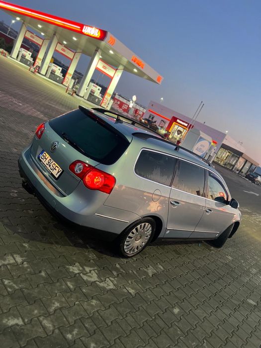 Vând Volkswagen Passat B6