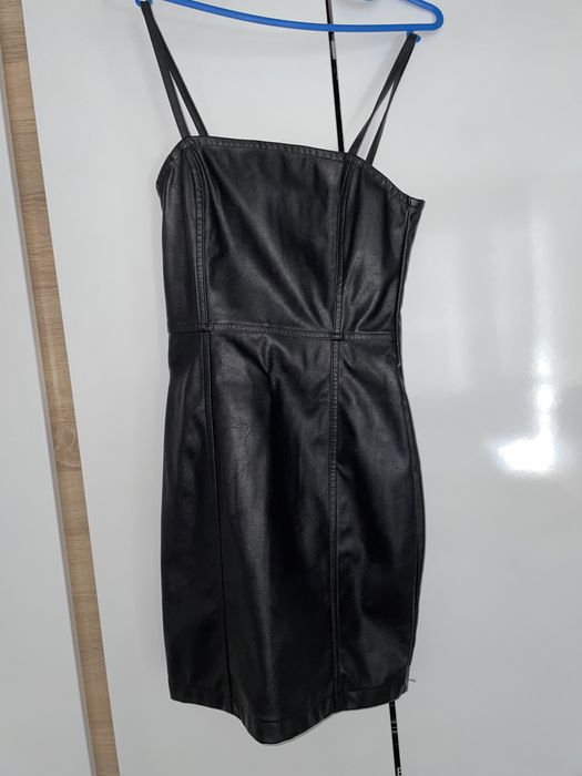 Кожени рокли H&M