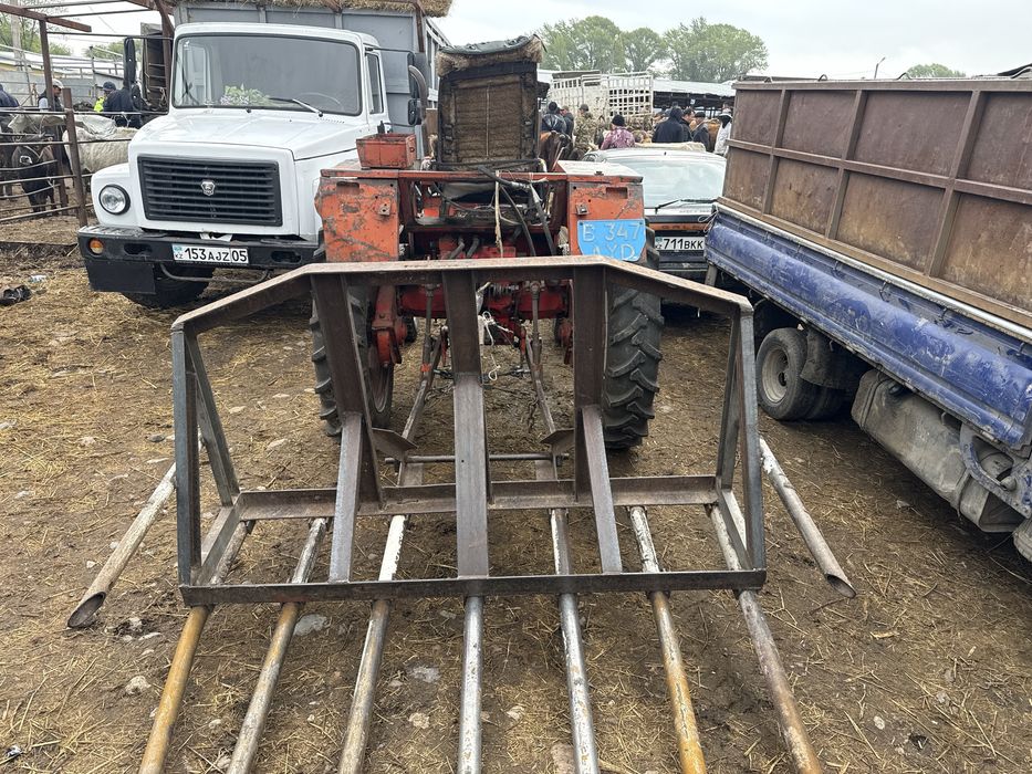 Трактор т25 на полном ходу