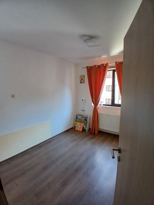 Vand apartament 2 camere