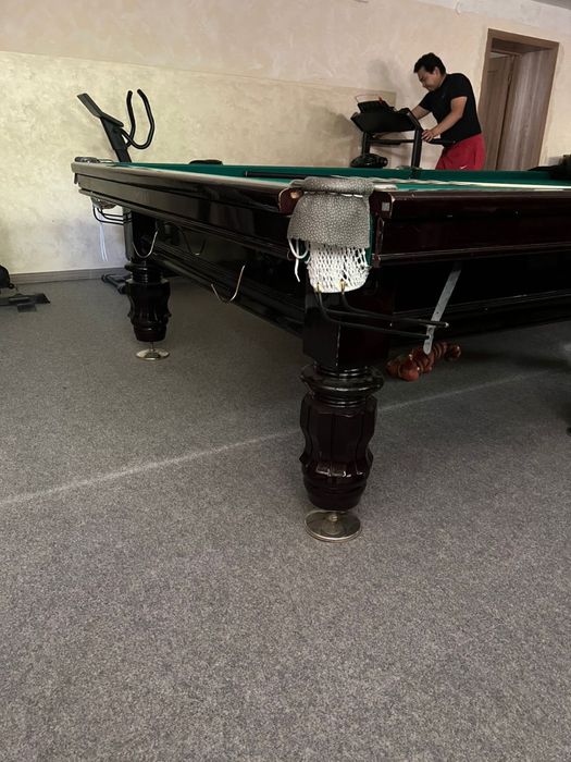 Бильярдный стол