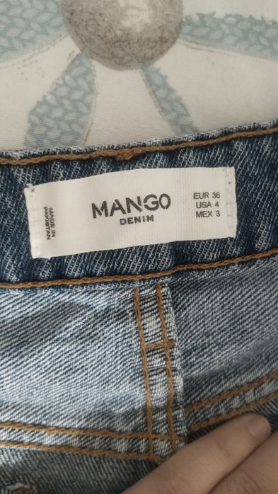 Женские джинсовые шорты Mango размер S