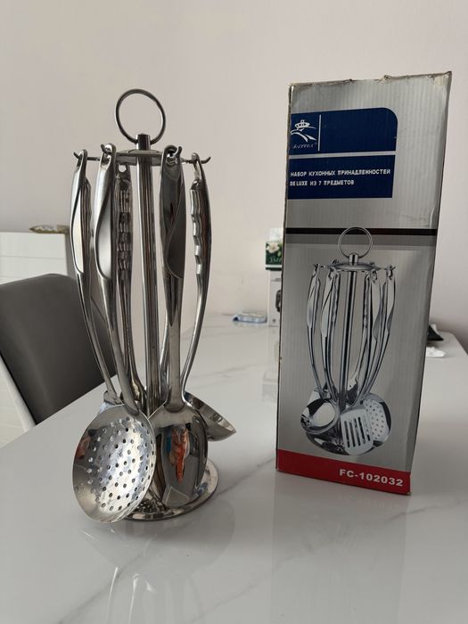 Продам  новый набор поварежек
