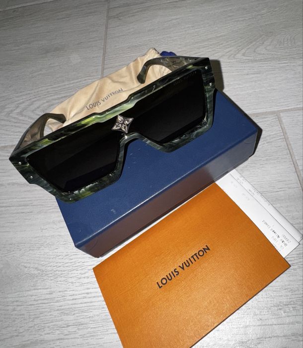 Ochelari Louis Vuitton noi , cutie , bon fiscal