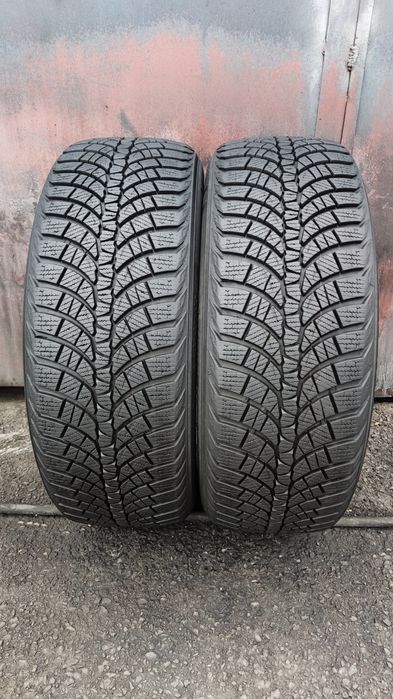 2бр. зимни гуми 215/55/17 Kumho Winter Craft
dot23