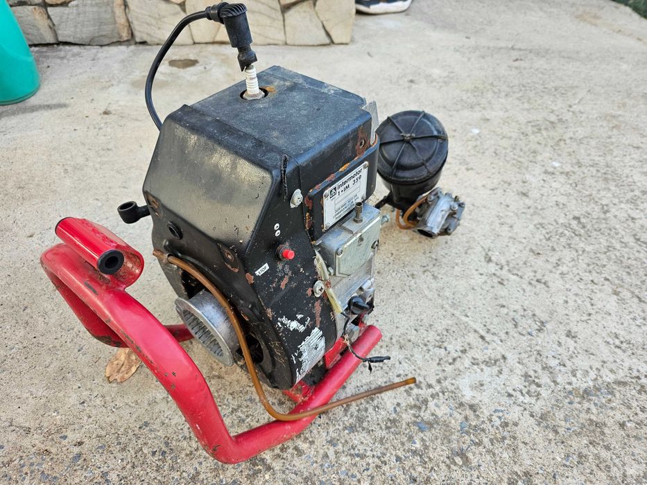 Двигател за Косачка INTERMOTOR 359 на Части.