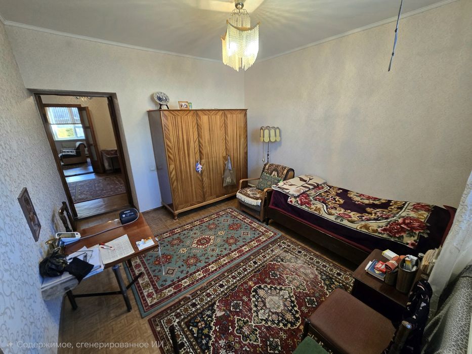 Продаётся 4-комнатный дом в центре города