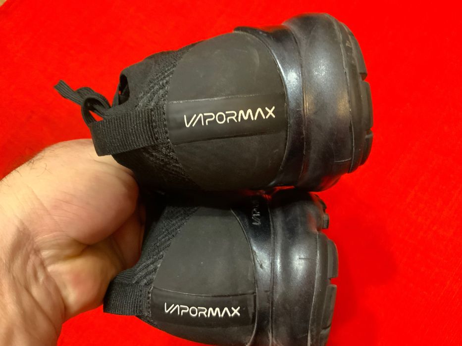 Nike air max-оригинални маратонки 46 размер